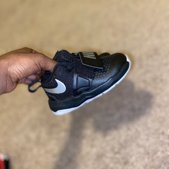 Toddlers Shoes - Picture 4 of 4